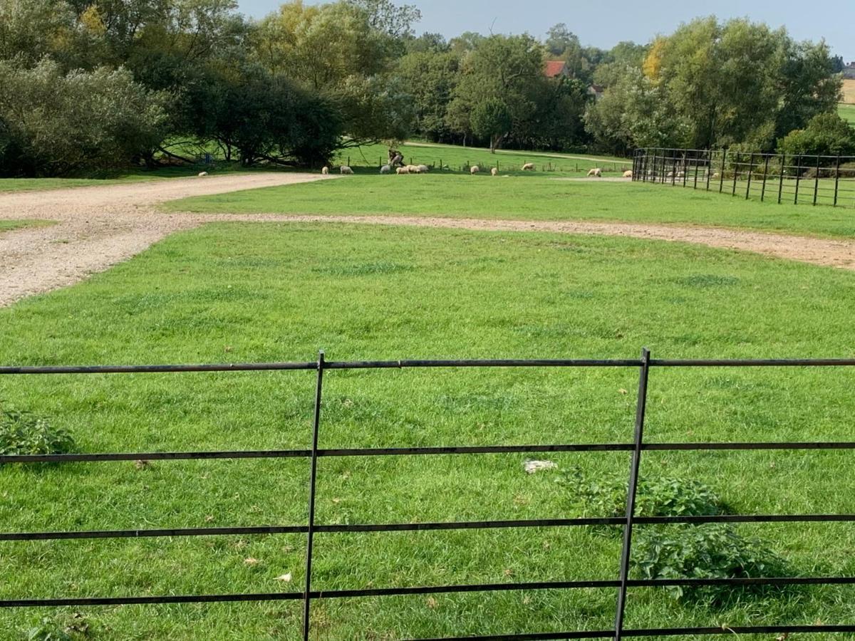 Weatherhead Farm Shepherds Hut Villa Buckingham Exteriör bild