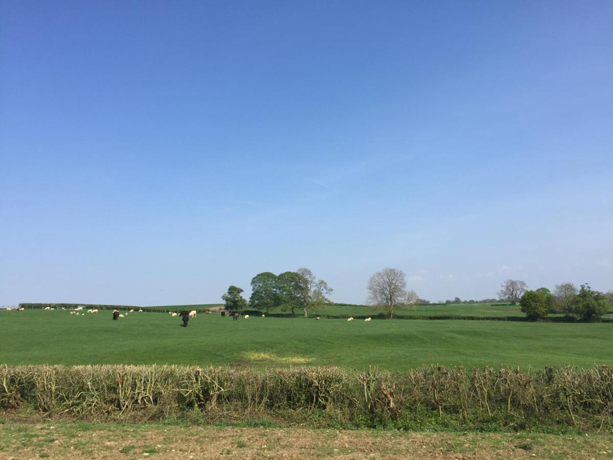 Weatherhead Farm Shepherds Hut Villa Buckingham Exteriör bild