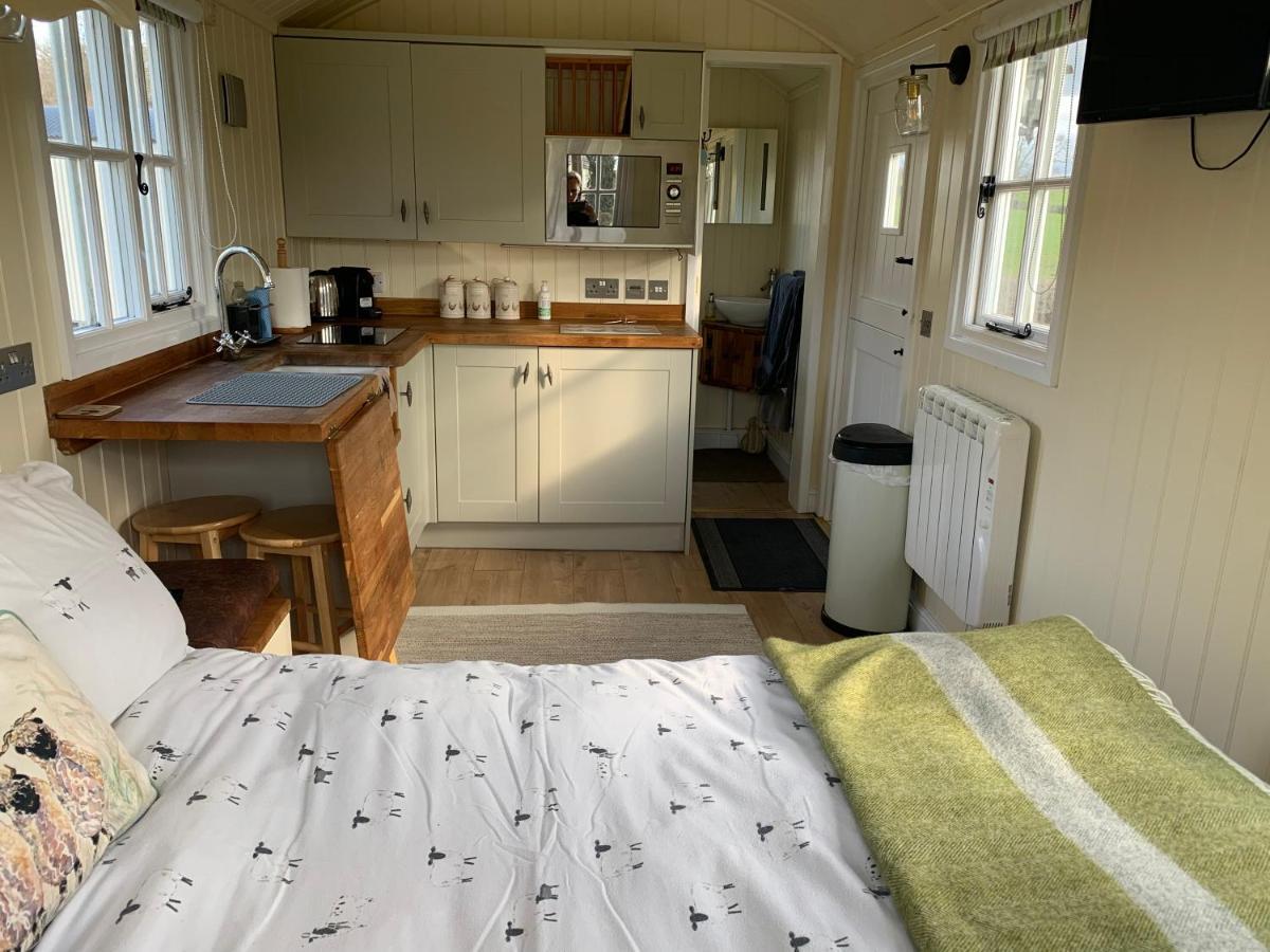 Weatherhead Farm Shepherds Hut Villa Buckingham Exteriör bild