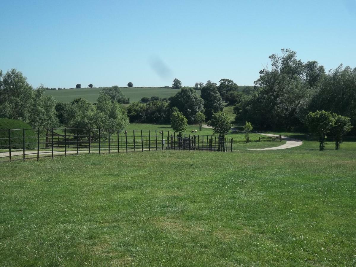Weatherhead Farm Shepherds Hut Villa Buckingham Exteriör bild