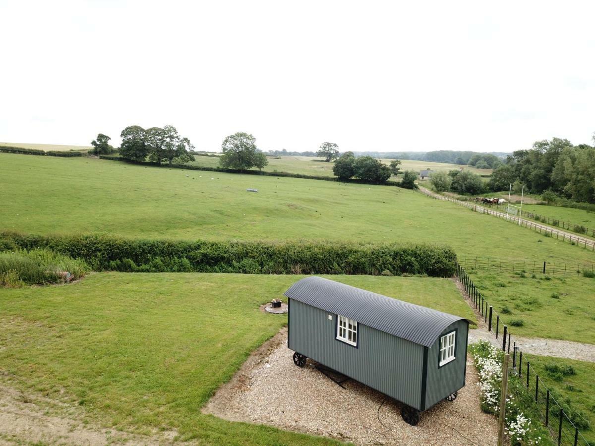 Weatherhead Farm Shepherds Hut Villa Buckingham Exteriör bild