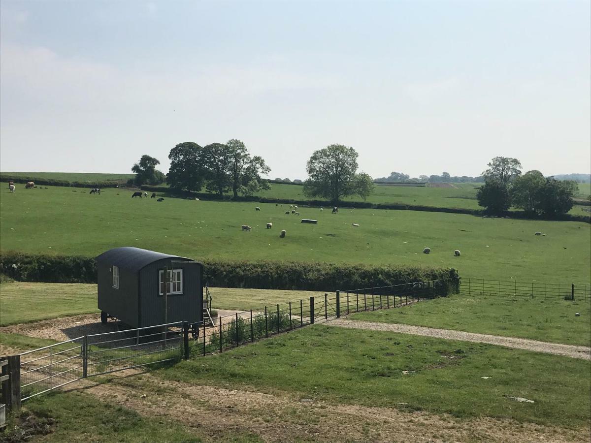 Weatherhead Farm Shepherds Hut Villa Buckingham Exteriör bild